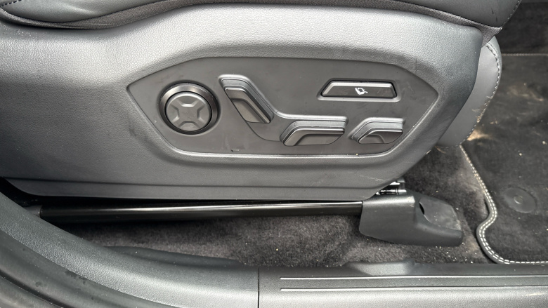 Hyundai SANTA FE 1.6 TGDi Plug-in Hybrid Calligraphy 5dr 4WD Auto Estate